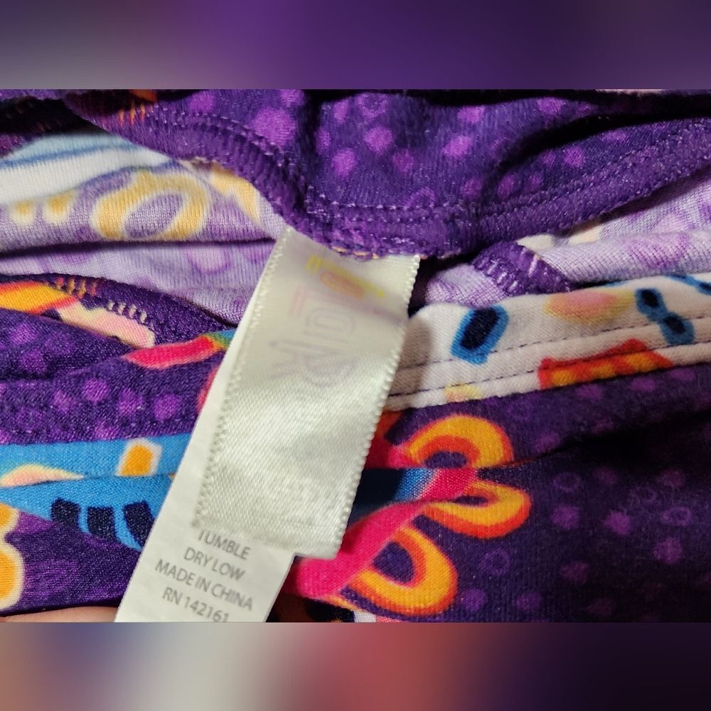 Colorful Patterned Leggings - Picture 5 of 7